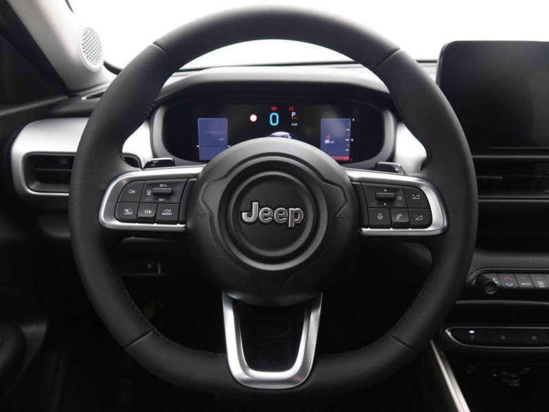 Photo 7 de l'offre de Jeep Avenger 1.2 MHEV 110 DCT6 Altitude à 27502€ chez Carlyss automobiles Vitré