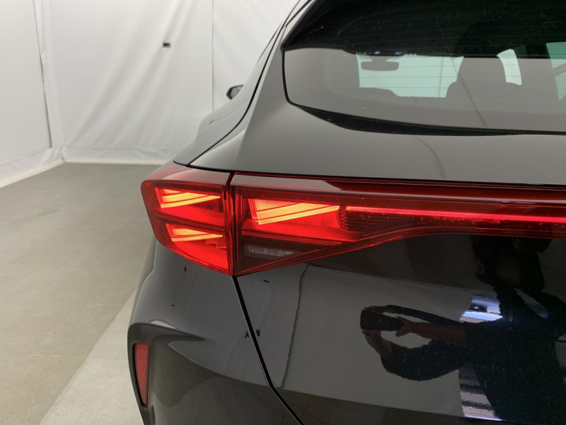 Photo 13 de l'offre de Cupra FORMENTOR NOUVEAU 1.5 ETSI HYBRID 150 CH DSG7 V à 34598€ chez Carlyss automobiles Vitré