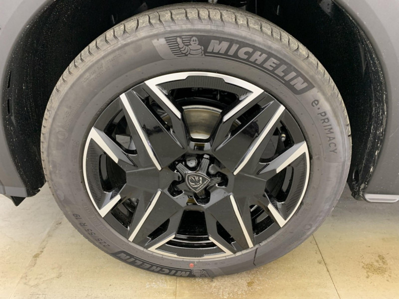 Photo 16 de l'offre de PEUGEOT 3008 Hybrid 145 e-DCS6 GT à 34458€ chez Carlyss automobiles Vitré