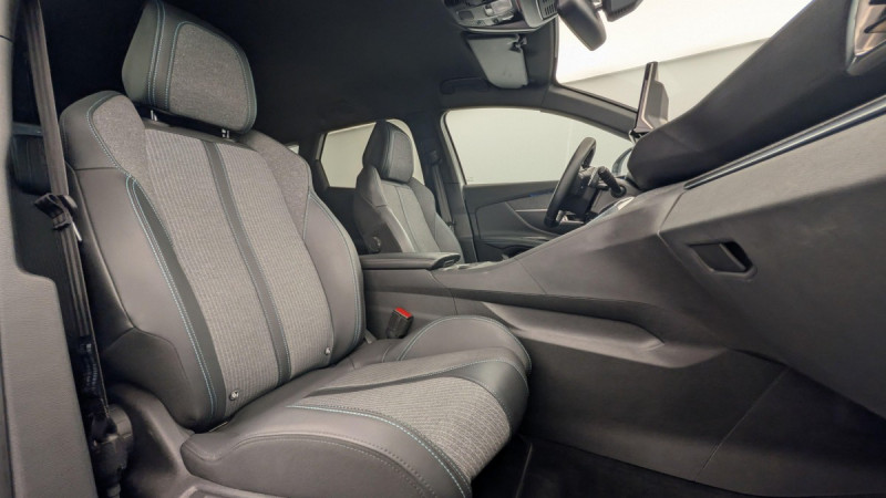 Photo 9 de l'offre de PEUGEOT 3008 Hybrid 225 e-EAT8 Allure Pack à 24793€ chez Carlyss automobiles Vitré