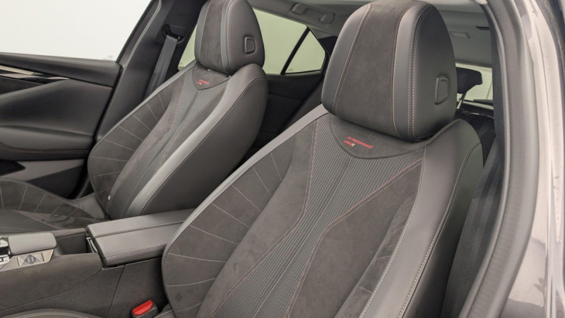 Photo 16 de l'offre de DS DS4 PureTech 130 EAT8 Performance Line+ à 22009€ chez Carlyss automobiles Vitré