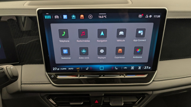 Photo 17 de l'offre de VOLKSWAGEN TIGUAN NOUVEAU 1.5 eTSI 150CV DSG7 LIFE PLUS à 37998€ chez Carlyss automobiles Vitré