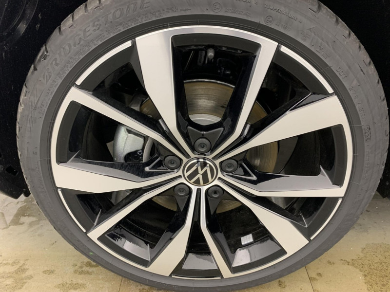 Photo 14 de l'offre de VOLKSWAGEN T-roc 2.0 TDI 150 Start/Stop DSG7 R-Line Edition à 37498€ chez Carlyss automobiles Vitré