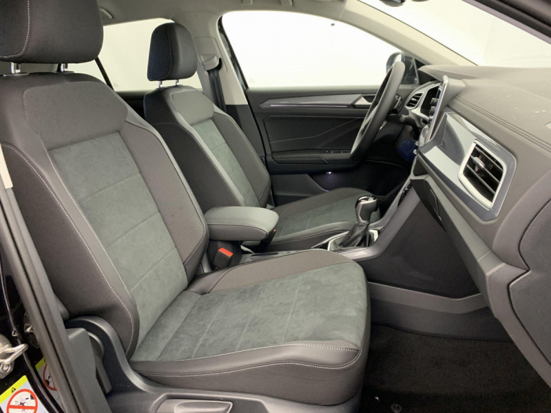 Photo 9 de l'offre de VOLKSWAGEN T-roc 1.5 TSI EVO2 150 Start/Stop DSG7 Style à 30998€ chez Carlyss automobiles Vitré