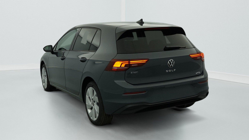 Photo 5 de l'offre de VOLKSWAGEN GOLF 8 1.5 ETSI EVO2 150 DSG7 LIFE PLUS à 30598€ chez Carlyss automobiles Vitré