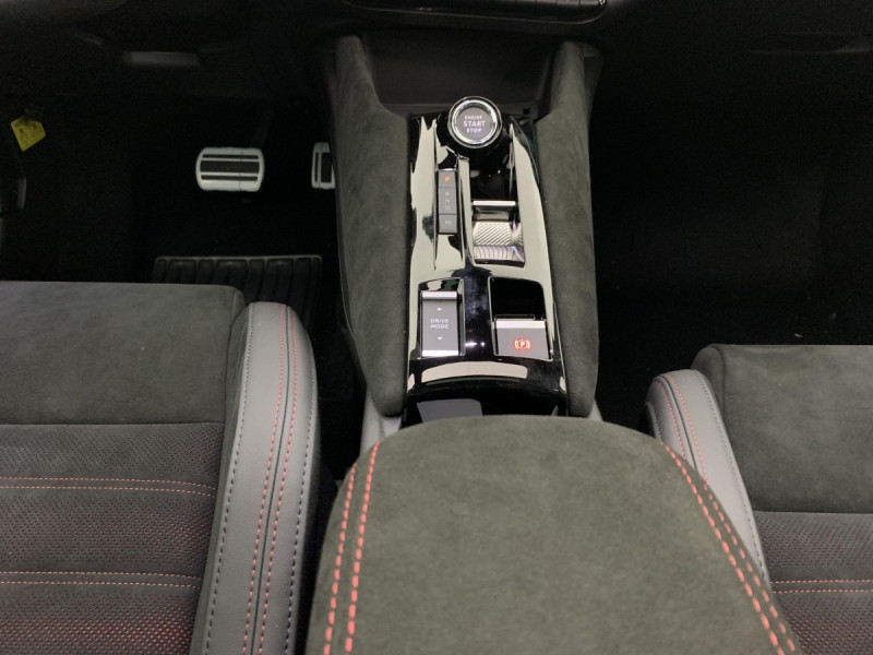 Photo 15 de l'offre de Alfa Romeo Junior 1.2 Ibrida 145 ch eDCT6 Speciale à 31998€ chez Carlyss automobiles Vitré