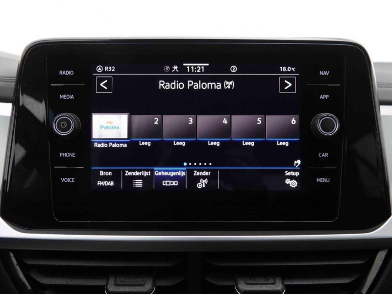 Photo 8 de l'offre de VOLKSWAGEN T-roc 1.0 TSi 115 Life à 27698€ chez Carlyss automobiles Vitré