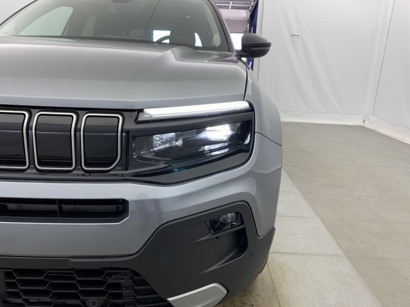 Photo 23 de l'offre de Jeep Avenger 1.2 Turbo T3 110 ch e-Hybrid BVR6 Summit à 27998€ chez Carlyss automobiles Vitré