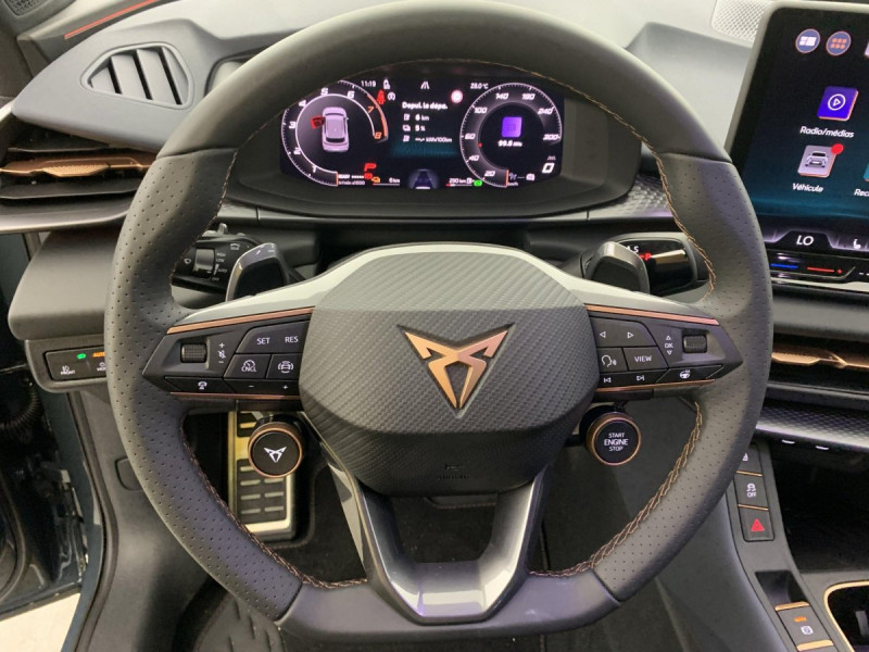 Photo 24 de l'offre de Cupra Terramar 1.5 eHybrid 204 ch DSG6 V à 41998€ chez Carlyss automobiles Vitré