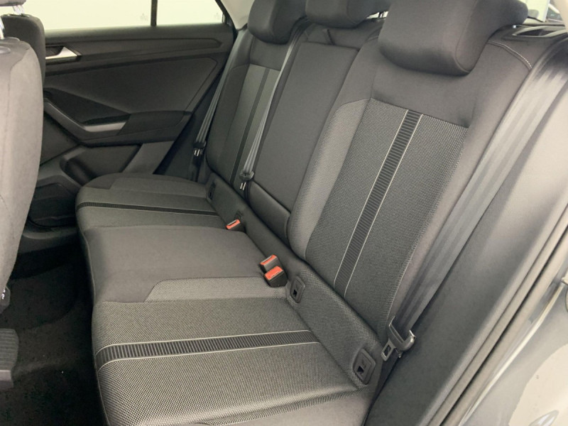 Photo 19 de l'offre de VOLKSWAGEN T-roc 2.0 TDI 150 Start/Stop DSG7 Life Plus à 32998€ chez Carlyss automobiles Vitré