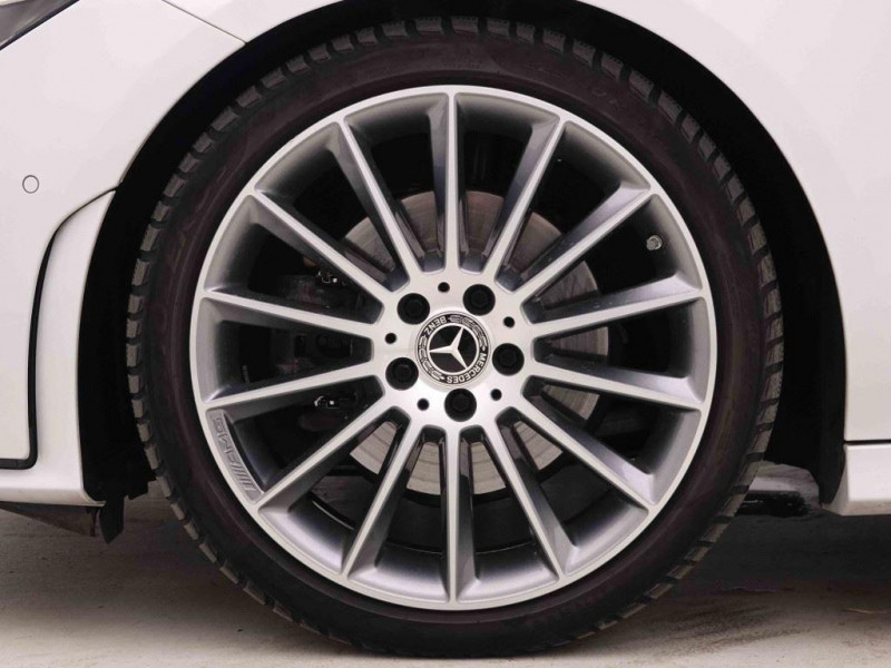Photo 22 de l'offre de MERCEDES-BENZ CLA 220d 190 DCT 4 Matic Shooting Brake AMG-Line à 31749€ chez Carlyss automobiles Vitré