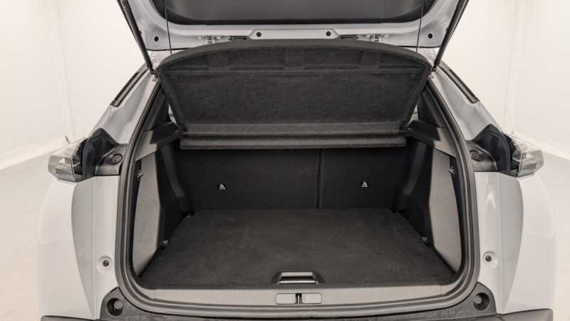 Photo 11 de l'offre de PEUGEOT 2008 Hybrid 136 e-DCS6 Allure à 23598€ chez Carlyss automobiles Vitré