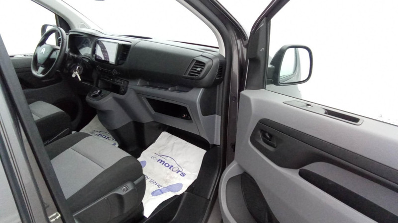 Photo 36 de l'offre de CITROEN Jumpy Combi Jumpy XS BlueHDi 120 S&S BVM6 Confort à 26898€ chez Carlyss automobiles Vitré