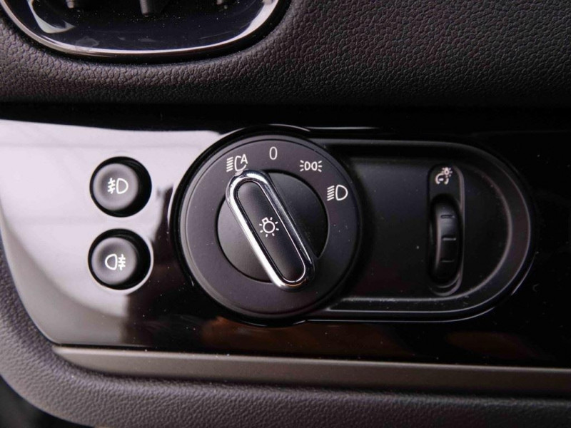 Photo 9 de l'offre de Mini Countryman SE 1.5 PHEV Steptronic AWD Business Edition+Leather+LED+Navi à 28398€ chez Carlyss automobiles Vitré