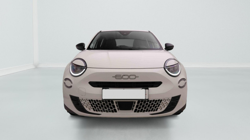 Photo 2 de l'offre de Fiat 600 1.2 HYBRID 110 DCT POP à 24798€ chez Carlyss automobiles Vitré