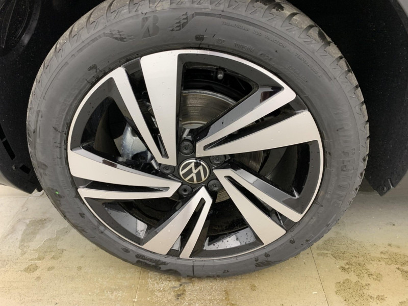 Photo 18 de l'offre de VOLKSWAGEN T-roc 1.5 TSI EVO2 150 Start/Stop DSG7 R-Line Edition à 33998€ chez Carlyss automobiles Vitré