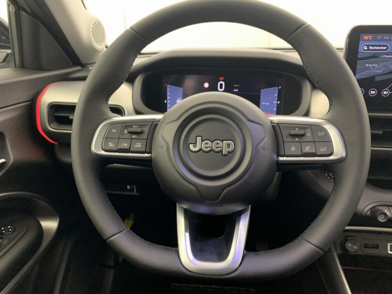 Photo 15 de l'offre de Jeep Avenger 1.2 Turbo T3 100 ch Summit à 23998€ chez Carlyss automobiles Vitré