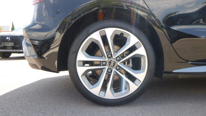 Photo 4 de l'offre de AUDI A3 SPORTBACK A3 Sportback TFSI 150 S line à 37398€ chez Carlyss automobiles Vitré