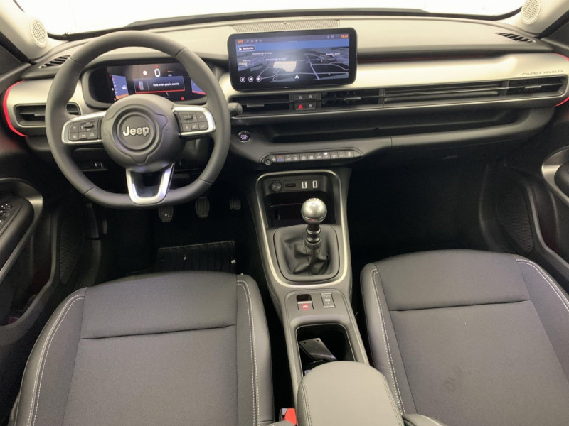 Photo 13 de l'offre de Jeep Avenger 1.2 Turbo T3 100 ch Summit à 23998€ chez Carlyss automobiles Vitré