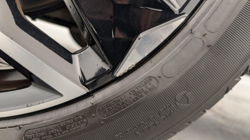 Photo 26 de l'offre de DS DS4 BlueHDi 130 EAT8 Etoile - Alcantara à 28264€ chez Carlyss automobiles Vitré