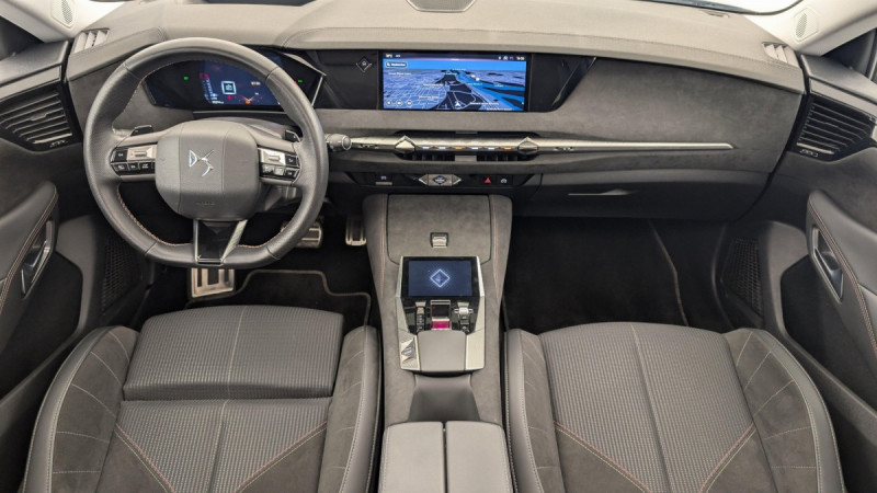 Photo 13 de l'offre de DS DS4 PureTech 130 EAT8 Performance Line+ à 22009€ chez Carlyss automobiles Vitré
