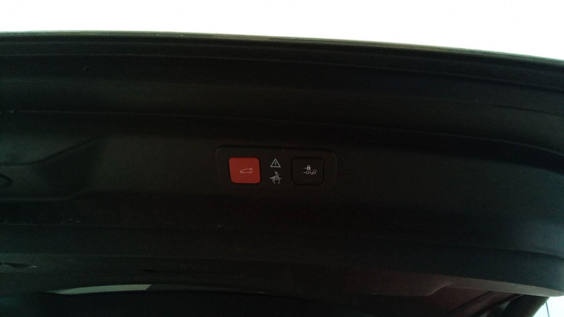 Photo 5 de l'offre de PEUGEOT 5008 PureTech 130ch S&S BVM6 Allure à 19598€ chez Carlyss automobiles Vitré