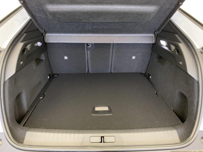 Photo 11 de l'offre de PEUGEOT 3008 Hybrid 145 e-DCS6 Allure à 28998€ chez Carlyss automobiles Vitré