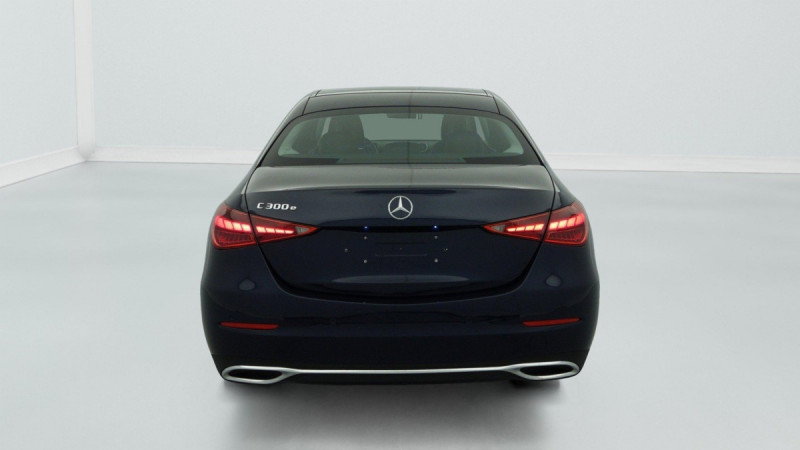 Photo 6 de l'offre de MERCEDES-BENZ CLASSE C 300 e 9G-Tronic Business Line à 36024€ chez Carlyss automobiles Vitré