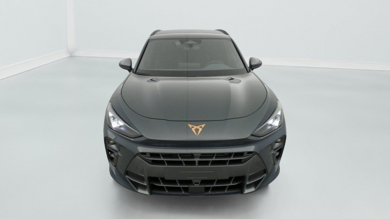 Photo 2 de l'offre de Cupra Terramar 1.5 eHybrid 204 ch DSG6 V à 41998€ chez Carlyss automobiles Vitré