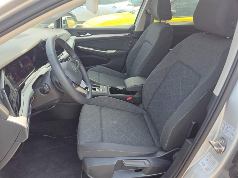 Photo 3 de l'offre de VOLKSWAGEN GOLF Golf 2.0 TDI SCR 115 DSG7 Life à 28798€ chez Carlyss automobiles Vitré