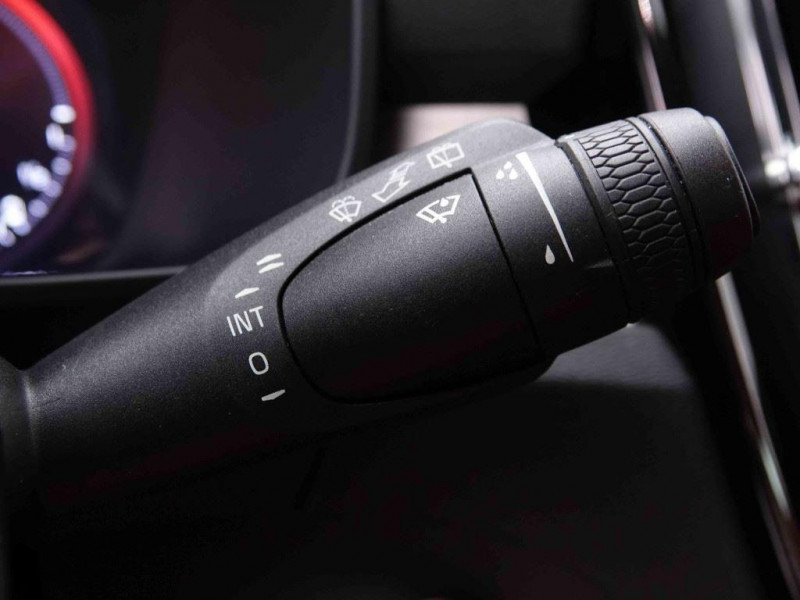 Photo 15 de l'offre de VOLVO XC40 1.5 T5 180 PHEV Momentum Pro à 28702€ chez Carlyss automobiles Vitré