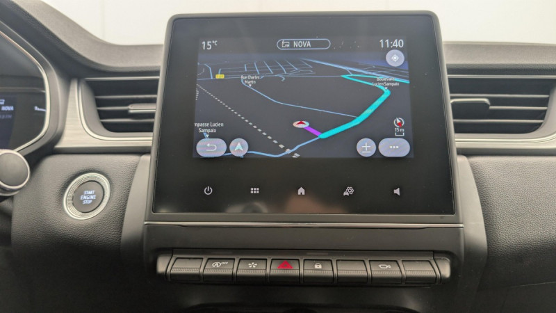 Photo 17 de l'offre de RENAULT CAPTUR TCe 100 Intens à 12380€ chez Carlyss automobiles Vitré