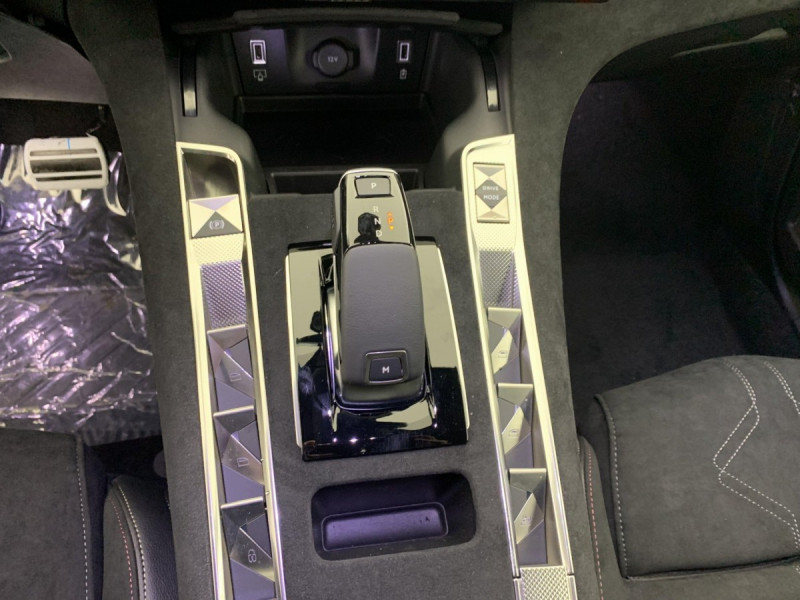 Photo 19 de l'offre de DS DS7 BlueHDi 130 EAT8 Pallas à 33998€ chez Carlyss automobiles Vitré