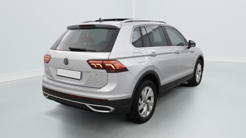Photo 6 de l'offre de VOLKSWAGEN Tiguan Tiguan 1.4 eHybrid 245ch DSG6 Elegance Exclusive à 34598€ chez Carlyss automobiles Vitré