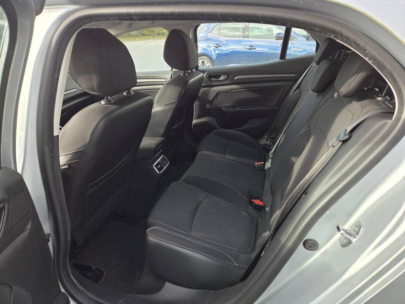 Photo 7 de l'offre de Renault Mégane Berline (4) Business TCe 115 FAP -21N à 15990€ chez Carlyss automobiles Vitré