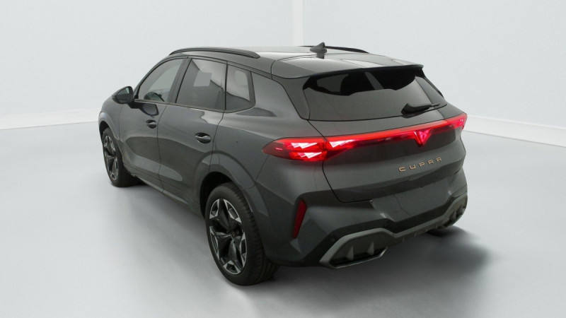 Photo 5 de l'offre de Cupra Terramar 1.5 eTSI Hybrid 150 ch DSG7 V à 35998€ chez Carlyss automobiles Vitré