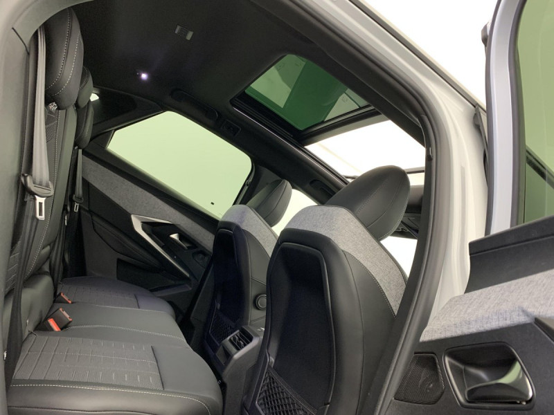 Photo 10 de l'offre de PEUGEOT 3008 Hybrid 145 e-DCS6 GT à 34998€ chez Carlyss automobiles Vitré