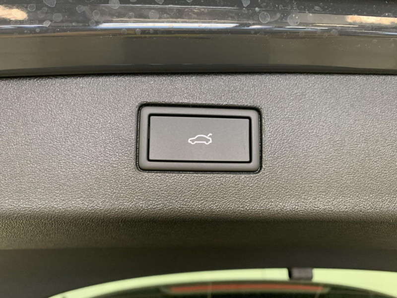 Photo 18 de l'offre de VOLKSWAGEN TIGUAN NOUVEAU 1.5 eTSI 150CV DSG7 LIFE PLUS à 38998€ chez Carlyss automobiles Vitré