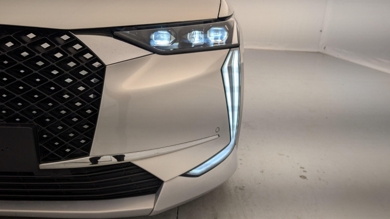 Photo 21 de l'offre de DS DS4 PureTech 130 EAT8 Rivoli à 22244€ chez Carlyss automobiles Vitré
