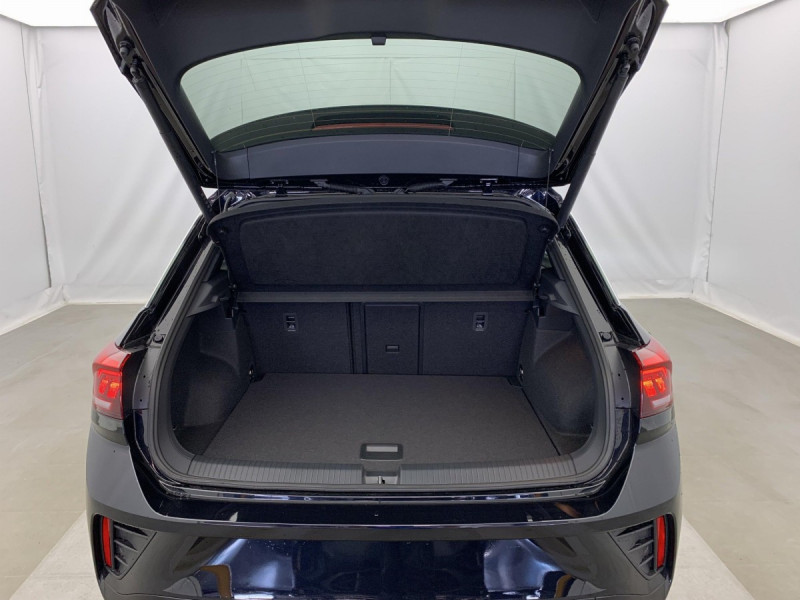 Photo 9 de l'offre de VOLKSWAGEN T-roc 1.5 TSI EVO2 150 Start/Stop DSG7 R-Line Edition à 33998€ chez Carlyss automobiles Vitré