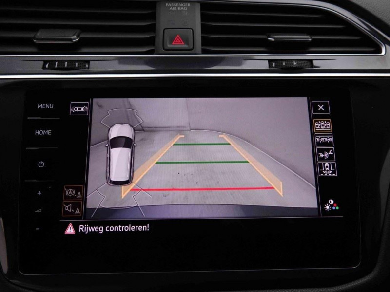 Photo 11 de l'offre de VOLKSWAGEN Tiguan Allspace 2.0 Tdi 150 DSG 4-Motion R-Line 7pl +Navi Discover Pro à 46365€ chez Carlyss automobiles Vitré