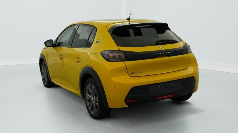 Photo 5 de l'offre de PEUGEOT 208 ELECTRIQUE 50 KWH 136CH ALLURE à 18123€ chez Carlyss automobiles Vitré