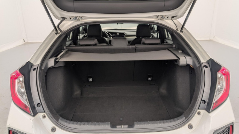 Photo 11 de l'offre de HONDA Civic 2018 CIVIC 1.0 I-VTEC 126 ELEGANCE à 14498€ chez Carlyss automobiles Vitré