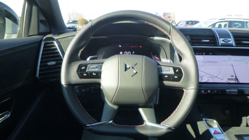 Photo 2 de l'offre de DS DS7 BlueHDi 130 EAT8 Pallas à 34987€ chez Carlyss automobiles Vitré