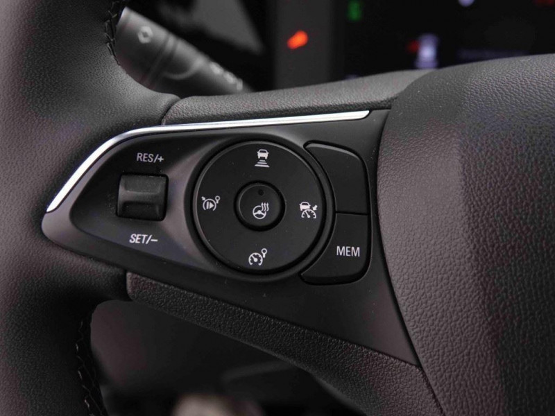 Photo 17 de l'offre de OPEL Mokka 1.2 TURBO 100 EDITION à 20798€ chez Carlyss automobiles Vitré