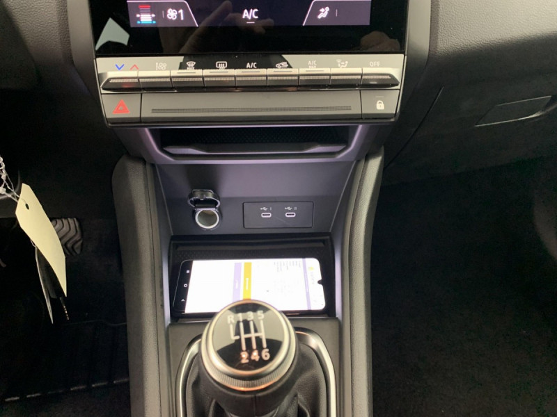 Photo 10 de l'offre de RENAULT CAPTUR TCe 90 ch Evolution à 21498€ chez Carlyss automobiles Vitré