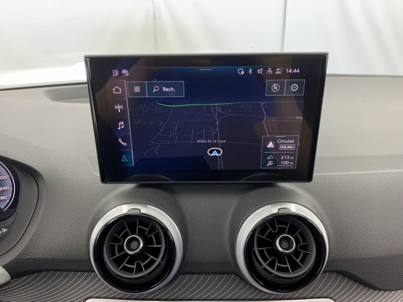 Photo 12 de l'offre de AUDI Q2 35 TFSI 150 S tronic 7 Design à 37098€ chez Carlyss automobiles Vitré