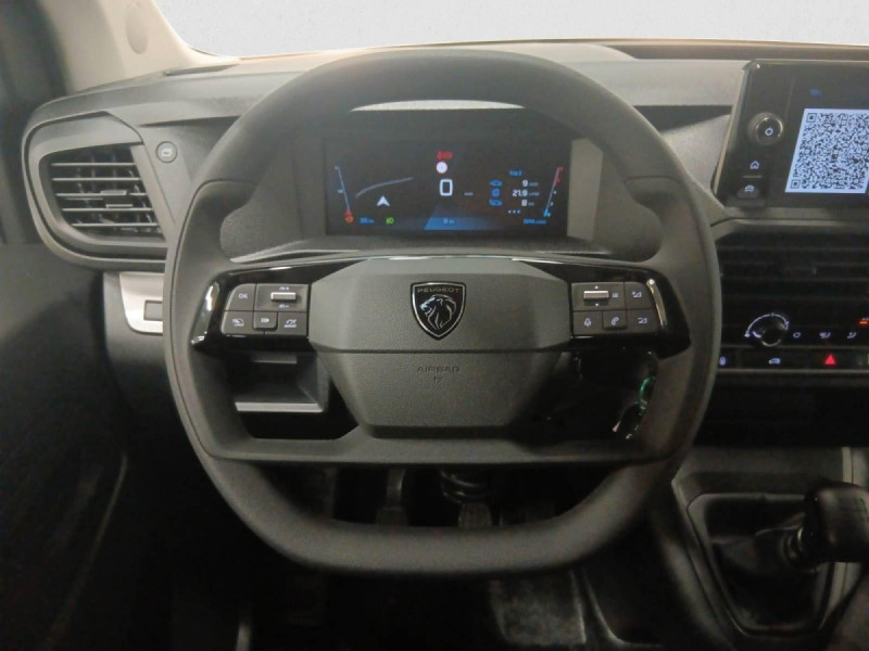 Photo 6 de l'offre de PEUGEOT Expert Fourgon EXPERT FGN M BLUEHDI 120 S&S BVM6 à 27897€ chez Carlyss automobiles Vitré