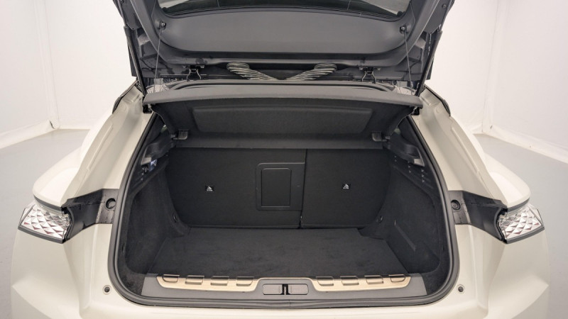 Photo 11 de l'offre de DS DS4 PureTech 130 EAT8 Rivoli à 22452€ chez Carlyss automobiles Vitré