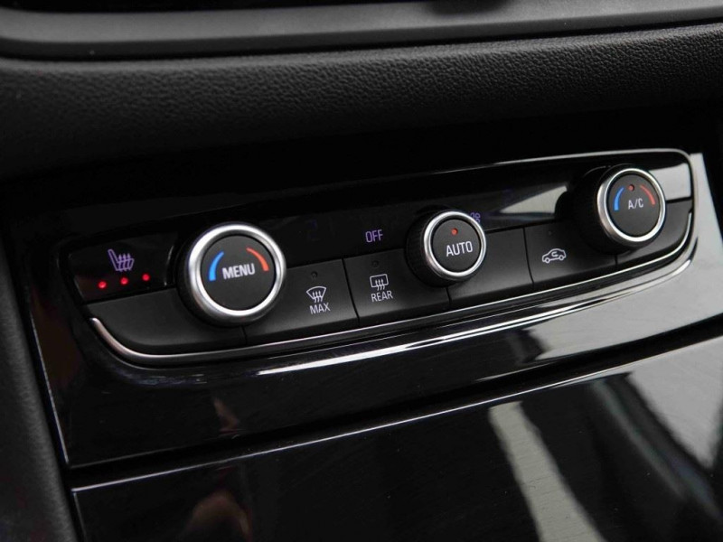 Photo 11 de l'offre de OPEL Grandland 1.2 T 130 GS Line à 23219€ chez Carlyss automobiles Vitré